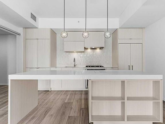 4th image of 615 N 6th Ave SE #2201