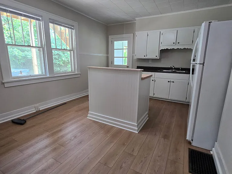1005 Washington St #A — Photo 6