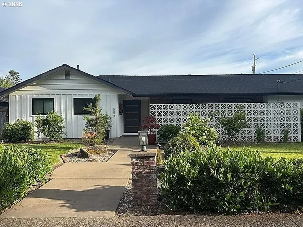 583 SW Allgood St, Dallas, OR 97338