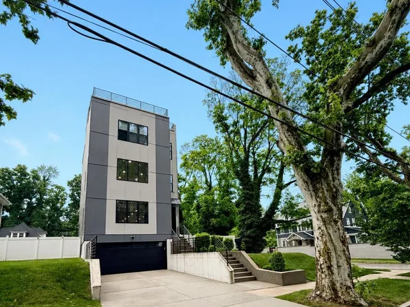 5301 Gainor Rd, Philadelphia, PA 19131