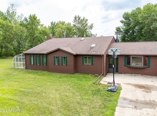 9370 Mahlum Ct, Grand Forks, ND 58201