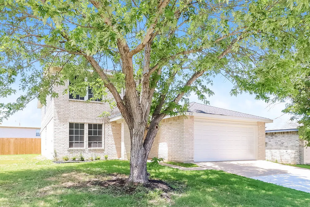 4 bed, 2.5 bath, 2816 sqft, $2,730 — Photo 4