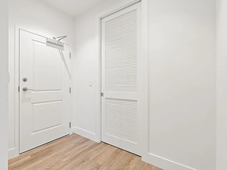 41 SW Seminole St #204 — Photo 21