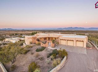 5675 Desert Star Rd, Las Cruces, NM 88005