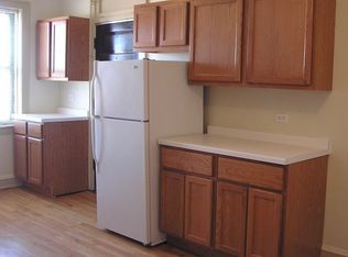 1532 N Austin Blvd APT 14, Oak Park, IL 60302