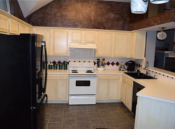 3rd image of 1802 Grand Cayman Way