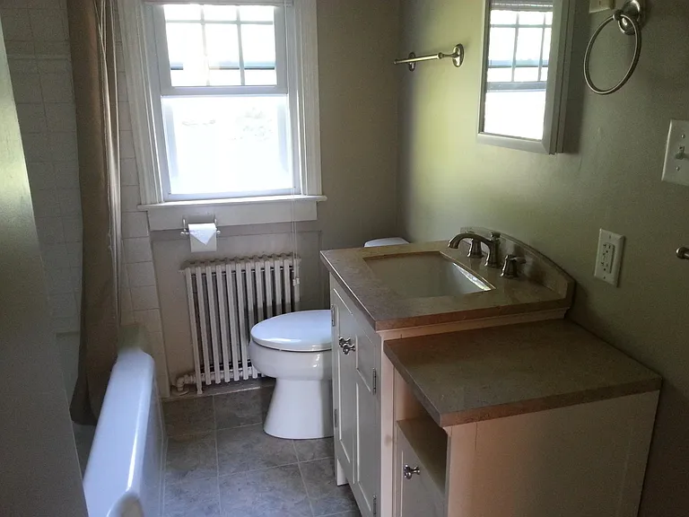 225 E Lincoln Ave — Photo 9