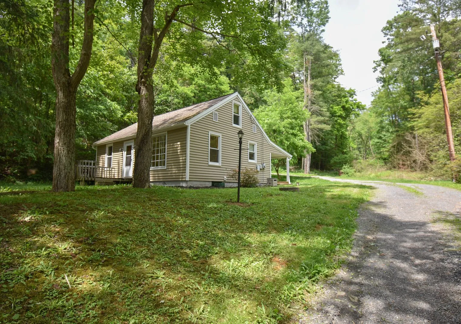 Two Bedroom Home with Driveway & more! — Photo 1