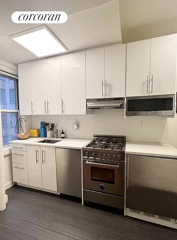 70 Remsen Street — Photo 3