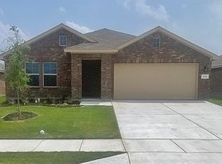 413 Amory St, Azle, TX 76020