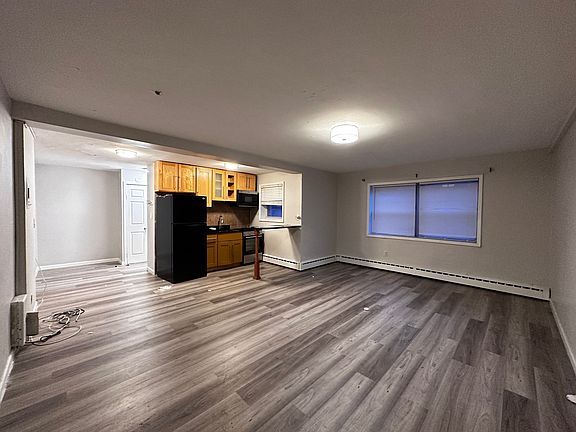 3rd image of 36 Duncan Ave #36E