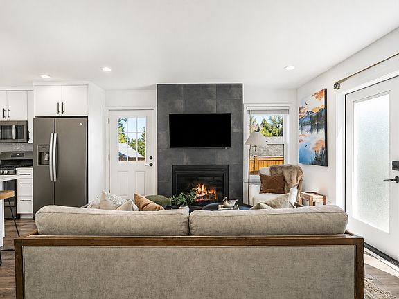 3rd image of 506 NW 14th St #2
