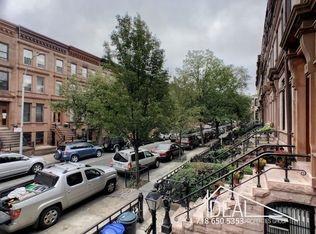 656 10th St #1D, Brooklyn, NY 11215