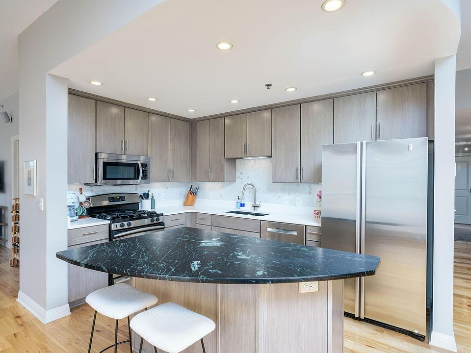 1st image of 370 Marshall Ave APT 209