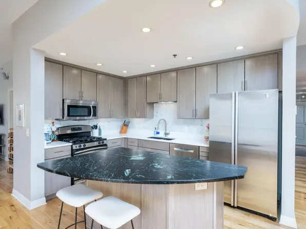 370 Marshall Ave APT 209, Saint Paul, MN 55102