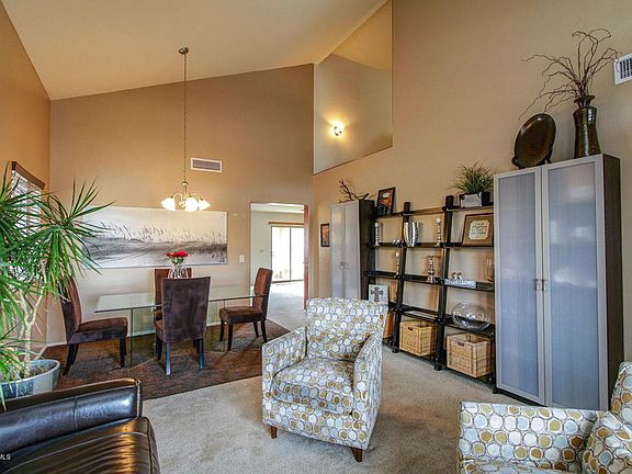 3rd image of 7826 N Jewelflower Dr