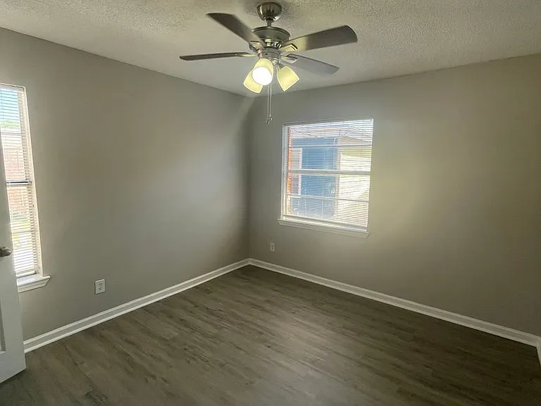 9526 Contessa Dr — Photo 15