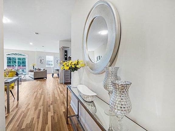 4th image of 501 South Ave #216