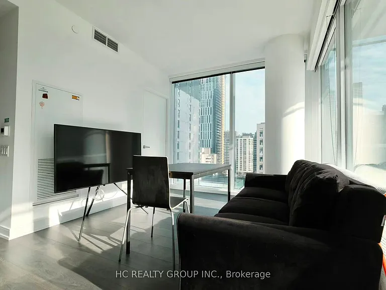 3 Gloucester St #809 — Photo 11