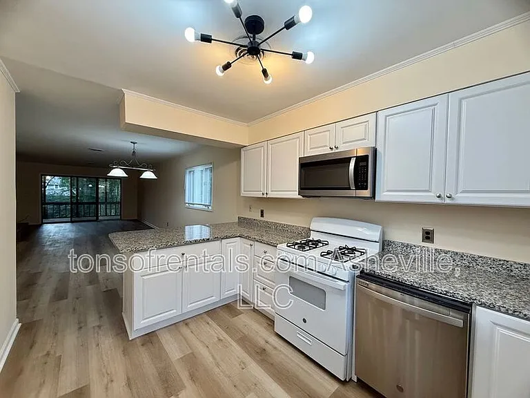 181 N Britton Creek Ct — Photo 6