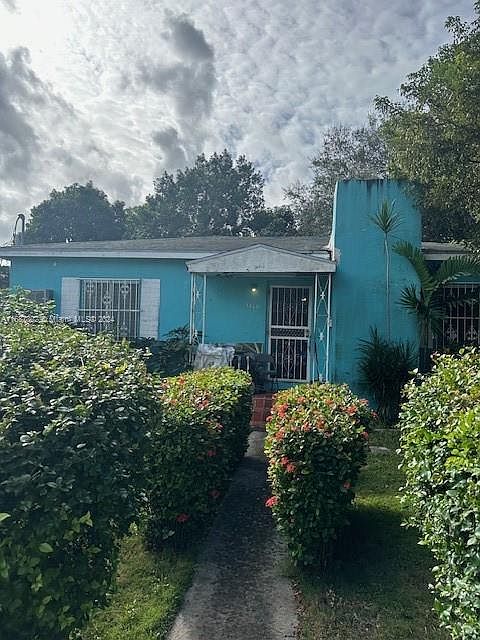 2nd image of 3460 Percival Ave