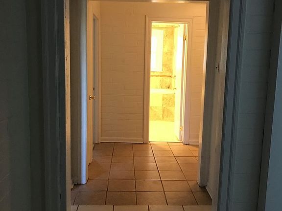 3rd image of 2420 Holliday St