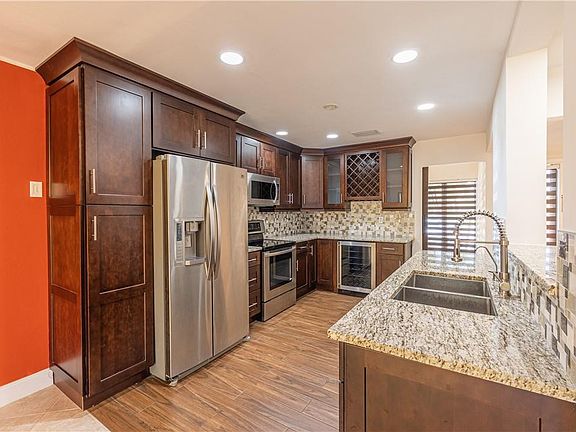 4th image of 8839 Cleary Boulevard #8839