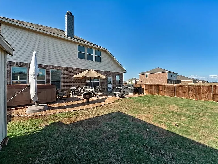 1701 Twin Hills Way — Photo 9