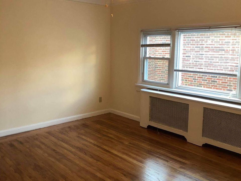 1st image of 4295 Oneida Ave #2