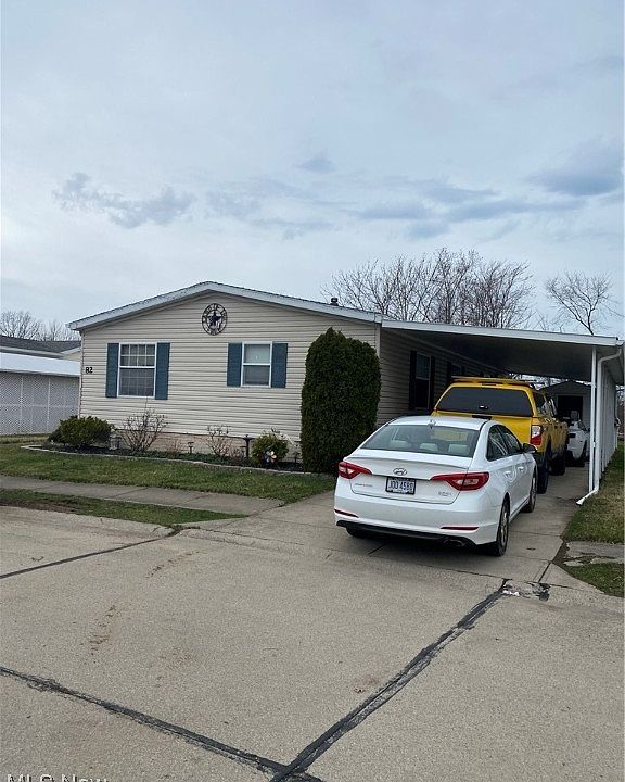 2nd image of 82 Caesars Cir