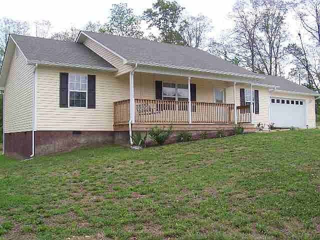 1st image of 125 Fern Dr SE