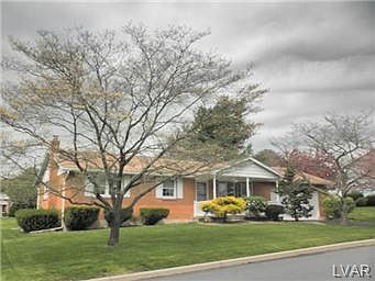 1st image of 104 Oak Ln