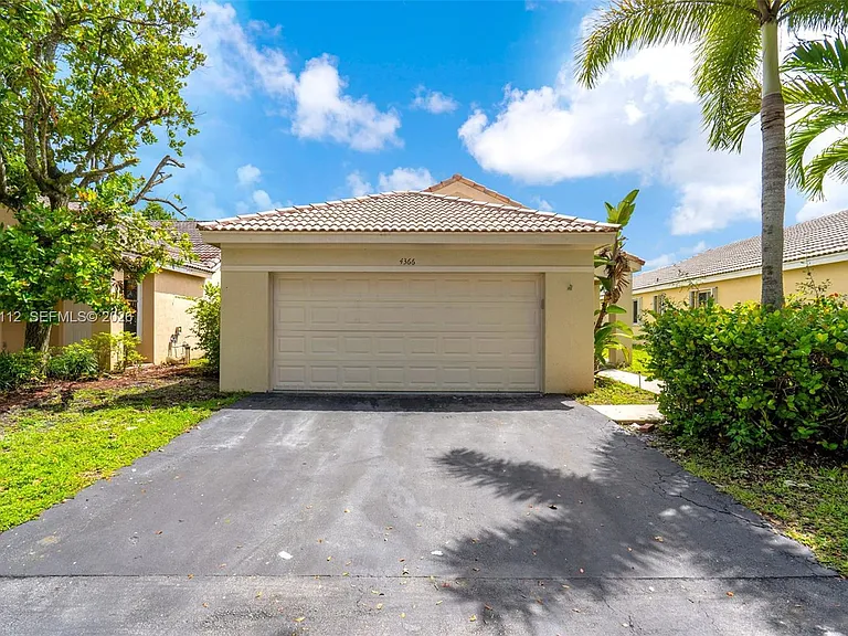 4366 Mahogany Ridge Dr — Photo 1