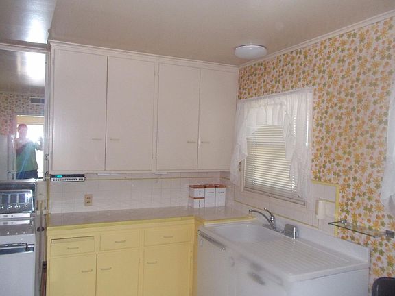 5th image of 417 Alder Ln