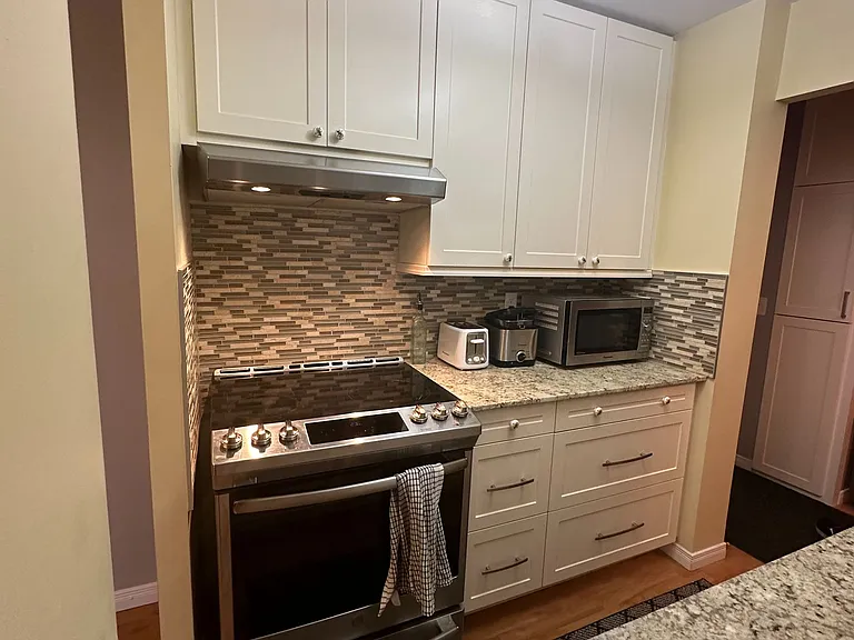 334 Queen Mary Rd #112 — Photo 18
