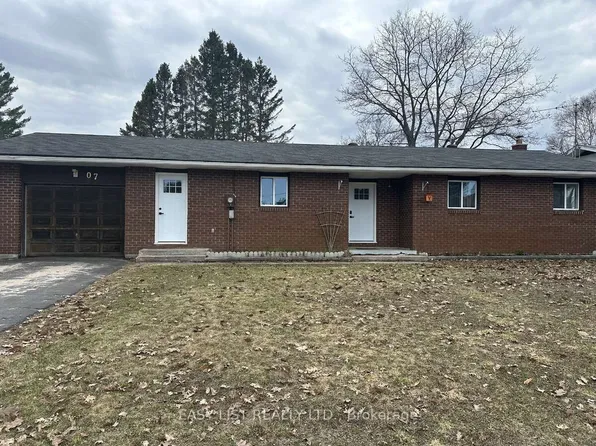 7 Fitz Ave, South River, ON P0A 1X0