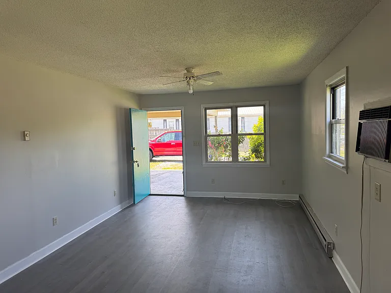 112 Monterey Dr — Photo 8