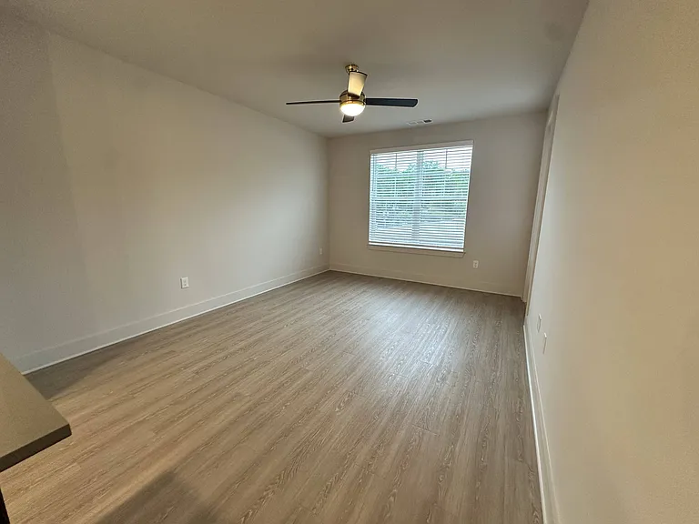 District on the Etowah Apartments — Photo 485