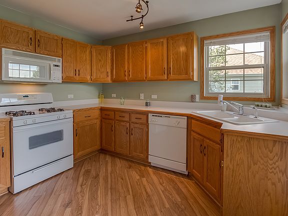 5th image of 2609 Heritage Lake Dr