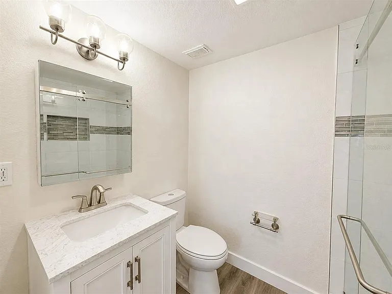 7301 N Dartmouth Ave — Photo 14