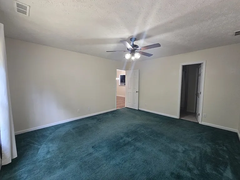 3411 Lainey Ln #C — Photo 17