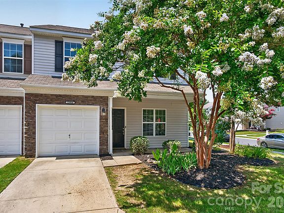 2nd image of 13904 Singleleaf Ln