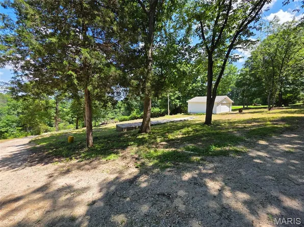 19 Pine Ln, Cedar Hill, MO 63016