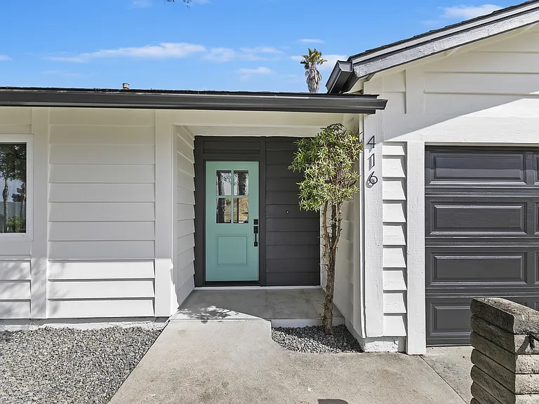 416 Gail Dr — Photo 6