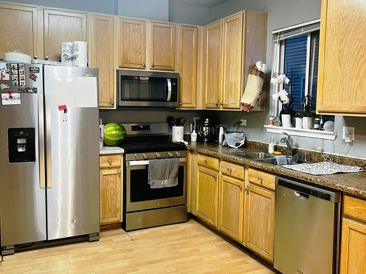 5 bed, 3.5 bath, 2500 sqft, $3,600 — Photo 3