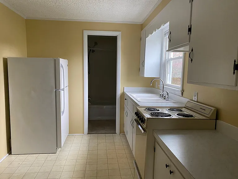 312 Aden St #5 — Photo 7