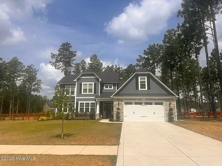 201 Thistleberry Dr — Photo 3