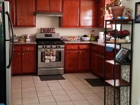 4th image of 6831 Toler Ave #C
