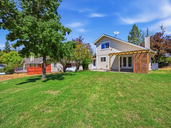 18263 Lake Forest Dr, Penn Valley, CA 95946