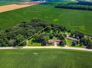 16210 Barber Greene Rd, Sycamore, IL 60178